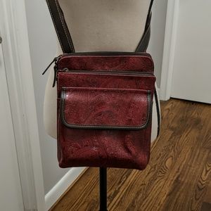 Relic cross body purse